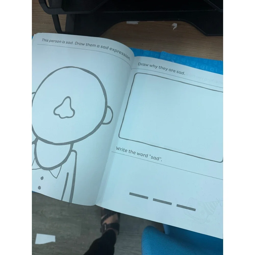 Tiggly Words Interactive Learning Set Vowels‎ Teacher Handbook Journals Case